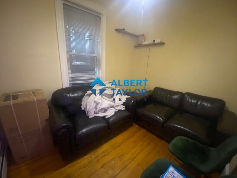 Building Photo - 36 Cherokee St