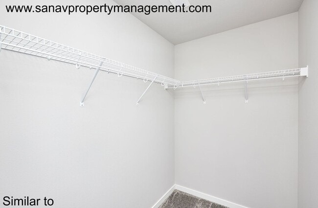 Building Photo - Modern Look 2 Story house!! Waukee Schools!! Great Neighbourhood!