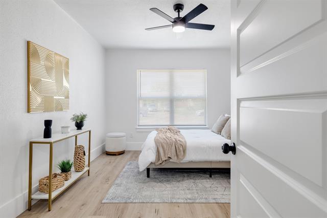 Building Photo - 718 Tearose Dr