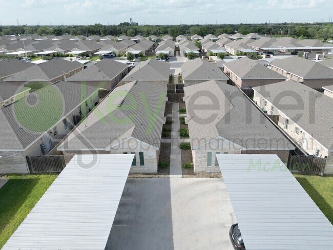 Building Photo - 3B/2B Gated Community, Pet friendly- Edinburg TX
