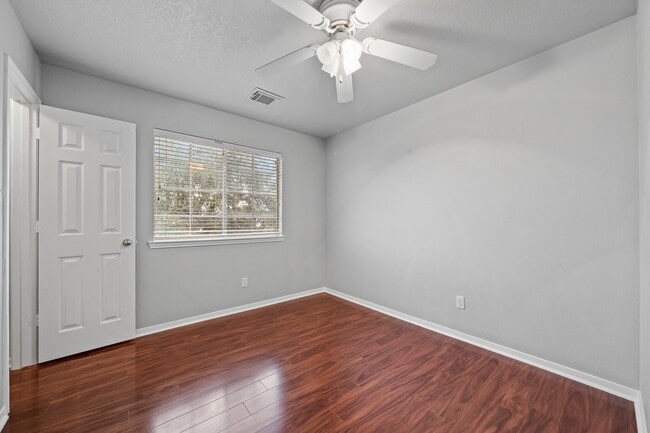 Building Photo - 3321 Sapling Oak Dr