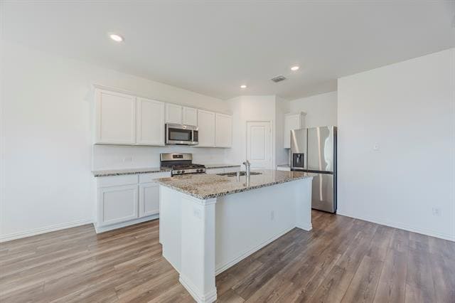 Building Photo - 2529 Starwater Dr