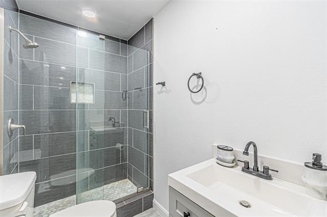 Building Photo - 1805 W Cedar Elm Dr