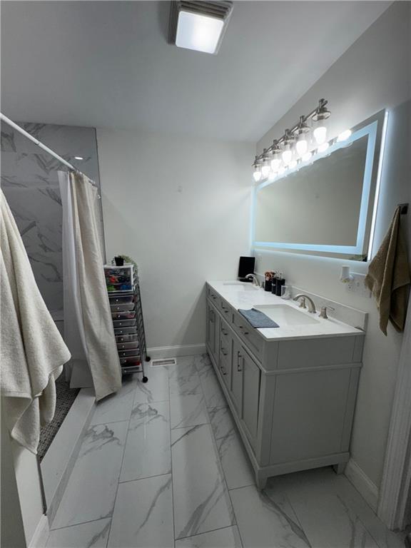 Building Photo - 27 Judith St