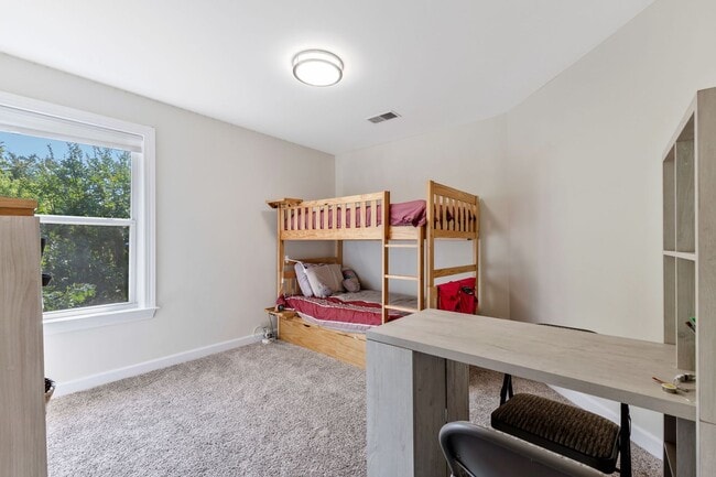 Building Photo - 415 Enclave Ct