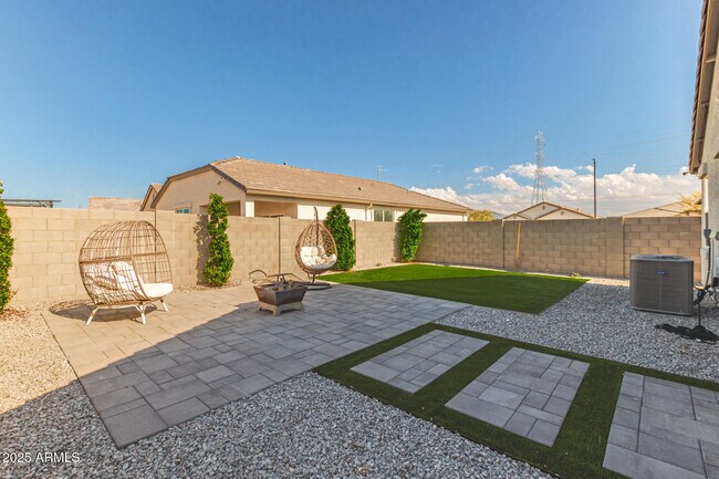 Building Photo - 2539 S 242nd Ln
