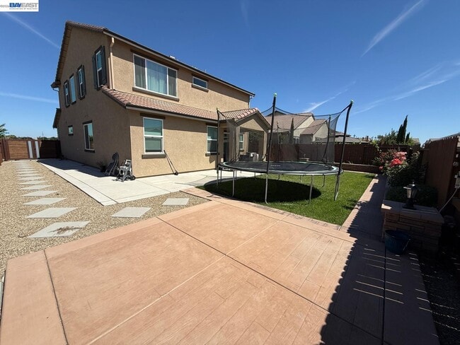 Building Photo - 1509 Adelsheim Ave