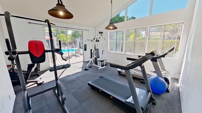 Building Photo - Spacious 3bed/2bath Goleta Condo