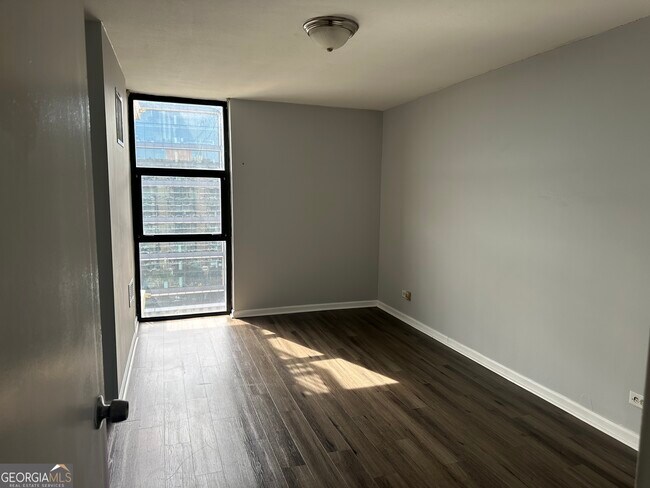 Building Photo - 620 Peachtree St NE