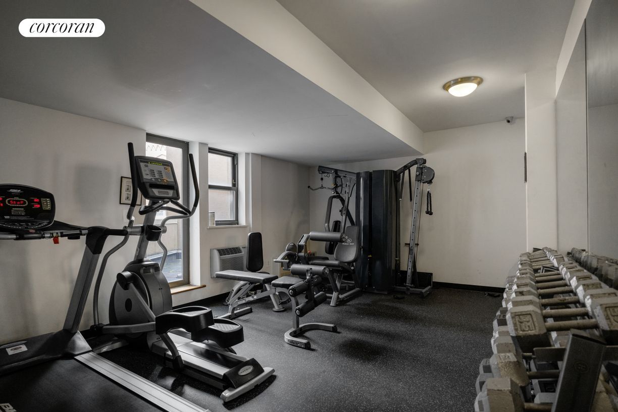 Building Photo - 721 Flushing Ave