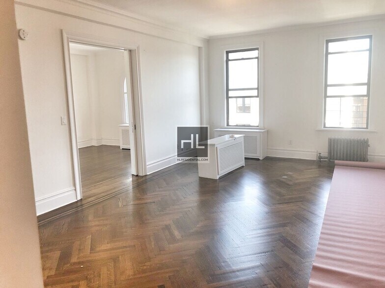 Primary Photo - WEST 72 STREET