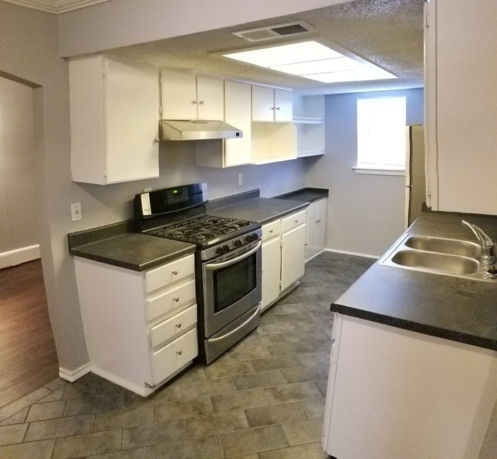 Building Photo - 1002 Quebec Dr