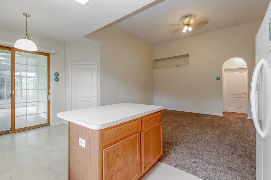 Building Photo - 22842 Marsh Wren Dr