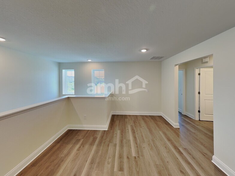 Building Photo - 952 Grafton Ridge Dr