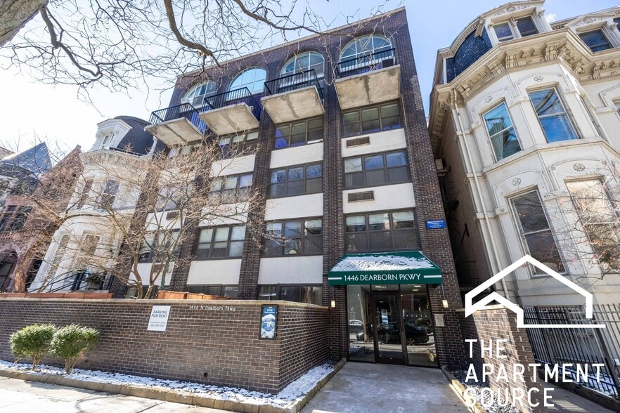Building Photo - 1435 N Dearborn St