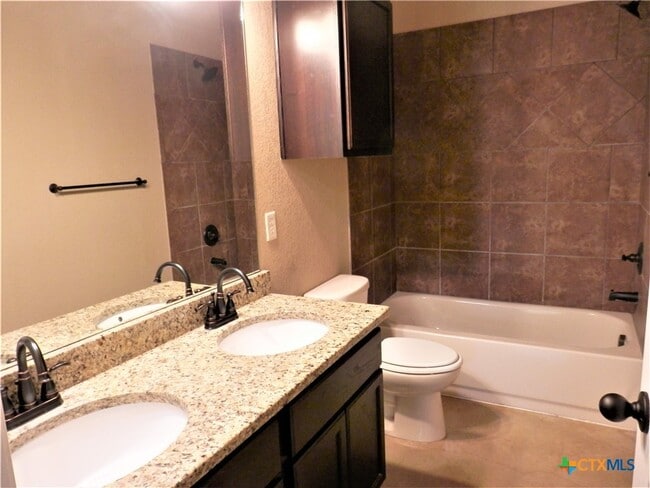 Building Photo - 1071 Carolyn Cove