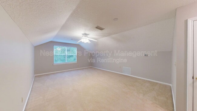 Building Photo - 11861 Lake Fern Dr