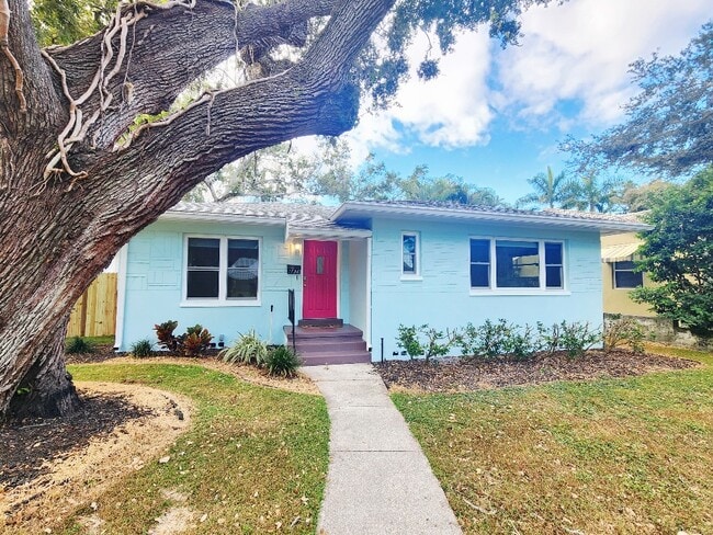 Building Photo - 1736 23rd Ave N