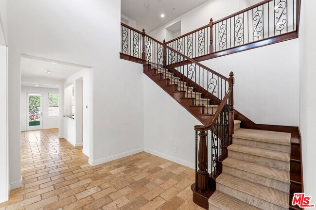 Building Photo - 1952 Hazel Nut Ct