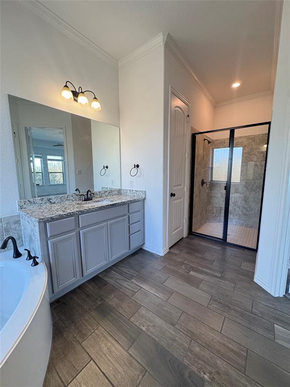 Building Photo - 4700 Topacio Dr