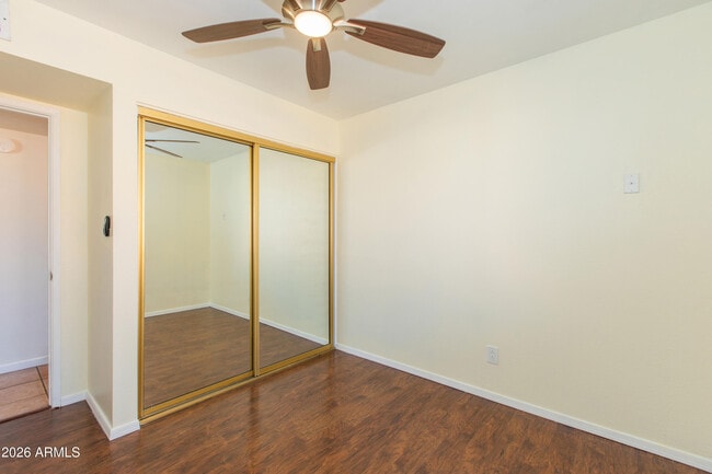 Building Photo - 1813 E Ellis Dr