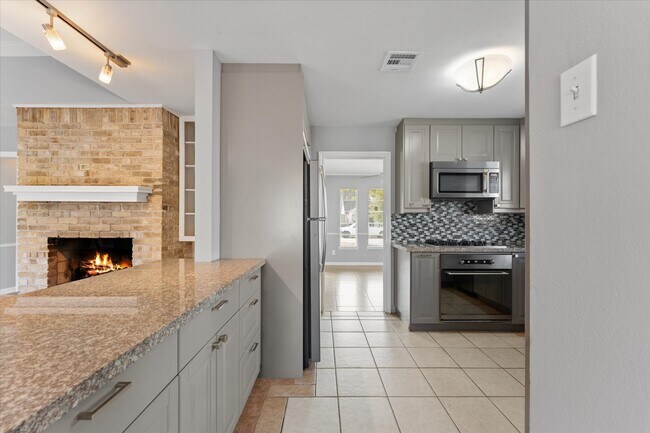 Building Photo - 954 Chamboard Ln