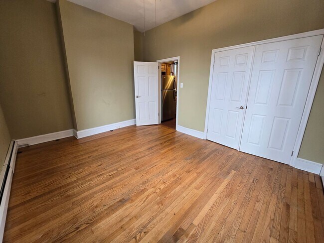 Building Photo - 313 N 34th St