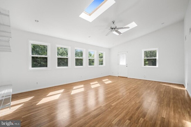 Building Photo - 13320 Scibilia Ct