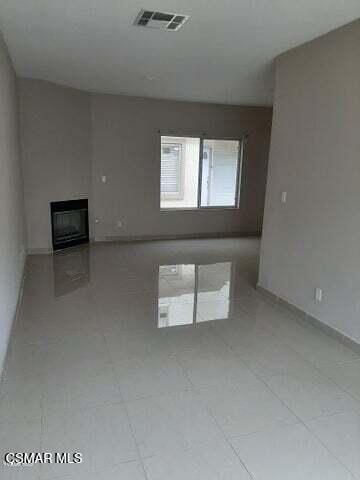 Building Photo - 7337 Balboa Blvd