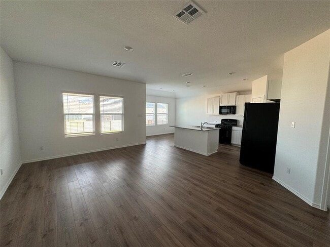 Building Photo - 216 Jeffers