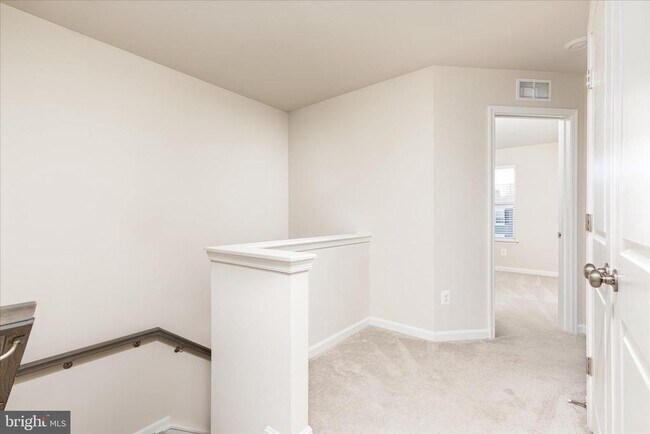 Building Photo - 140 Tye Ct