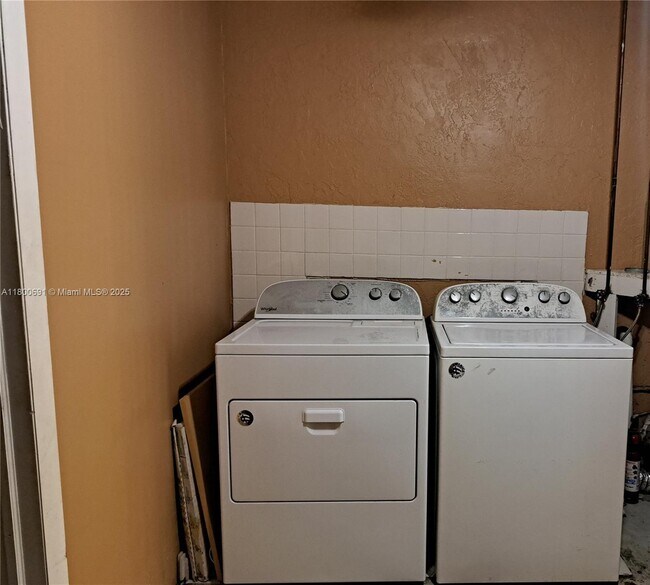 Building Photo - 3535 Magellan Cir