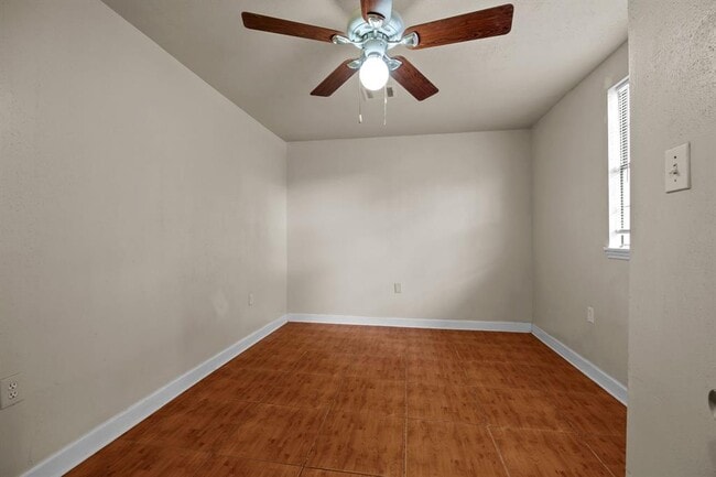 Building Photo - 6619 Indian Lake Dr