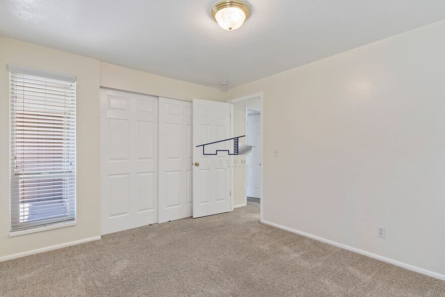 Building Photo - 4850 S 350 E