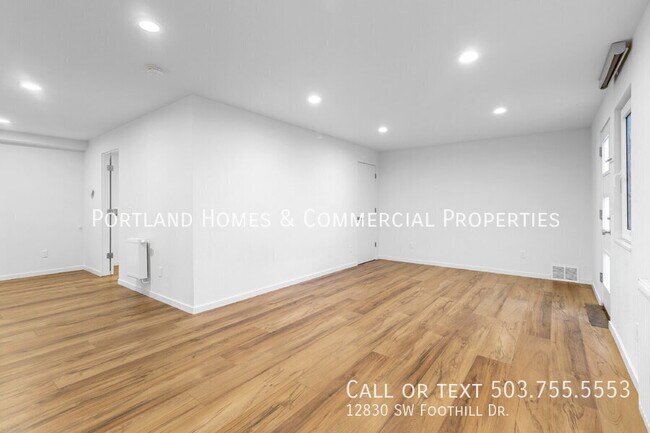 Building Photo - 12830 SW Foothill Dr