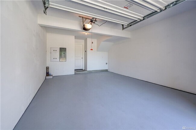 Building Photo - 3454 31st Dr