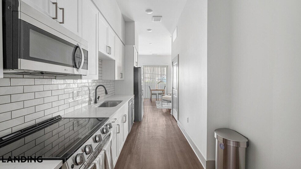 Building Photo - 1310 Hillside Ave