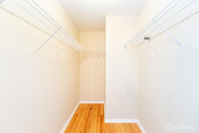 Building Photo - 127 Forest Dr