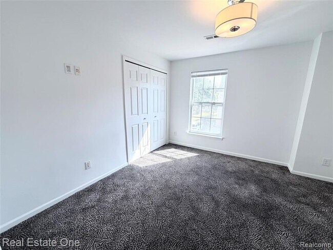 Building Photo - 7211 Addington Dr