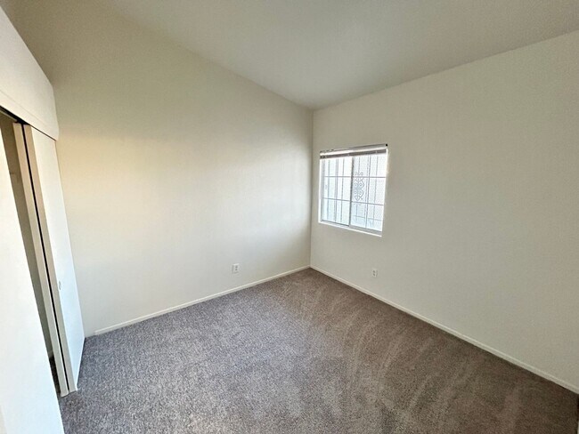 Building Photo - Welcome Home! Charming 3 Bedroom, 2 Bath, ...