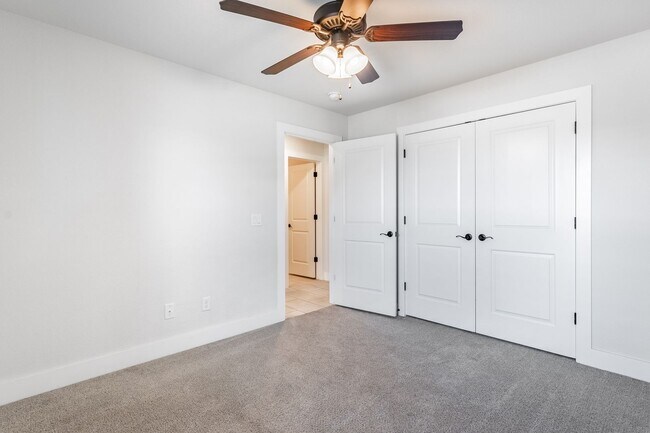 Building Photo - Luxury Living in Bentonville: Modern 4 Bed, 3 Bath Home with Fenced Yard