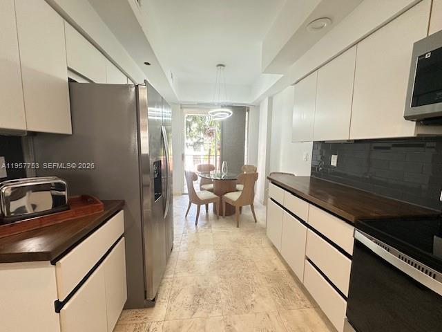 Building Photo - 3900 Island Blvd