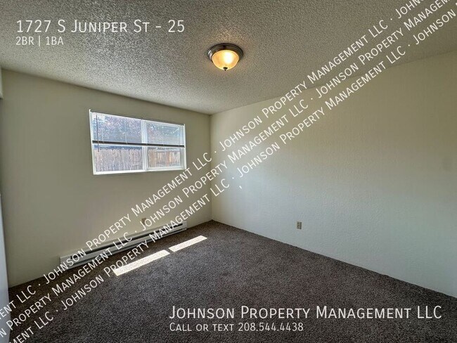 Building Photo - 1727 S Juniper St