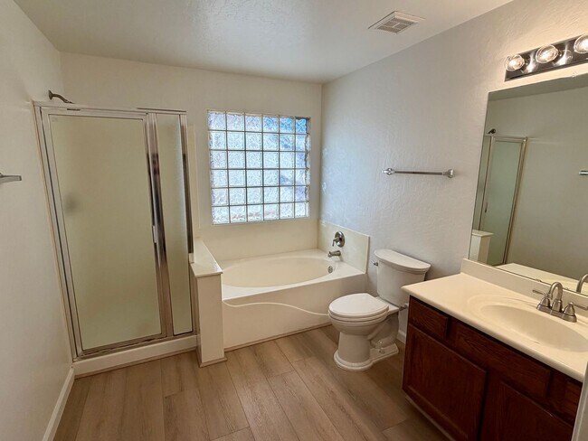 Building Photo - Gilbert 3 Bed, 2 Full Bath Single Story Home