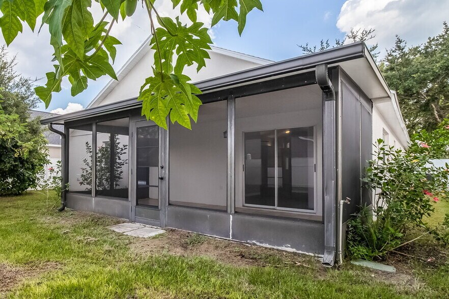 Building Photo - 10733 Brown Trout Cir