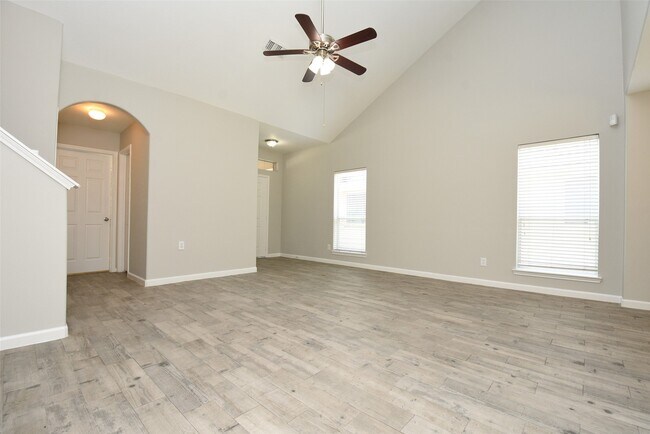 Building Photo - 21603 Falvel Lake Dr