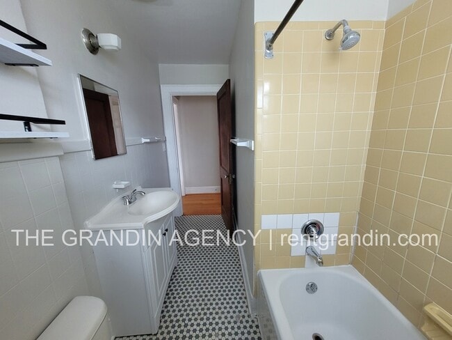 Building Photo - 2803 Burton Ave NW