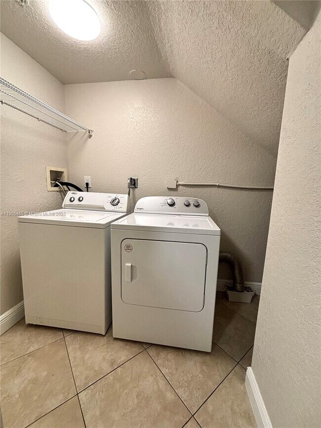 Building Photo - 741 SW 148th Ave