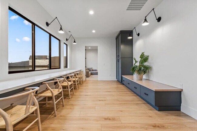 Building Photo - 12401 Rivendell Ct