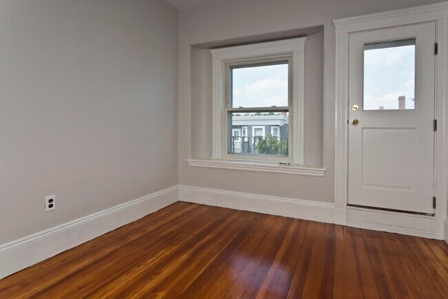 Building Photo - 74 Barnes Ave